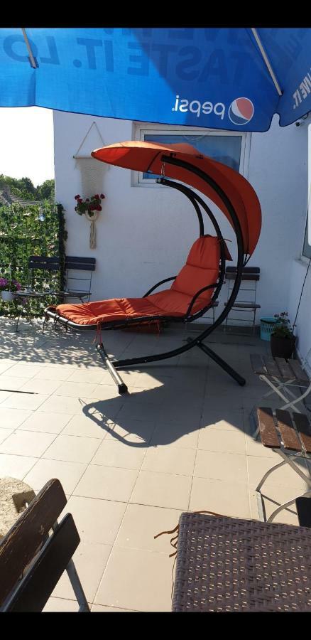 Vila Restaurant Angellys Tuzla Exterior foto